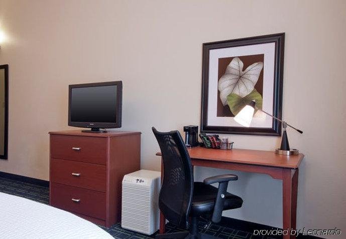 Фото Fairfield Inn & Suites by Marriott Gulfport