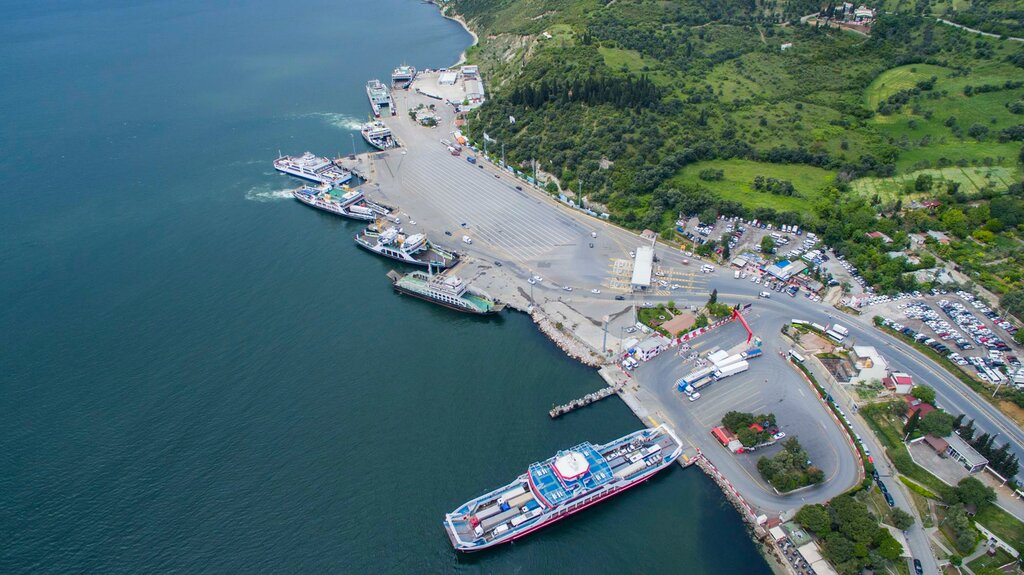 Deniz ve nehir iskeleleri İdo Eskihisar Arabalı Feribot Terminali, Gebze, foto