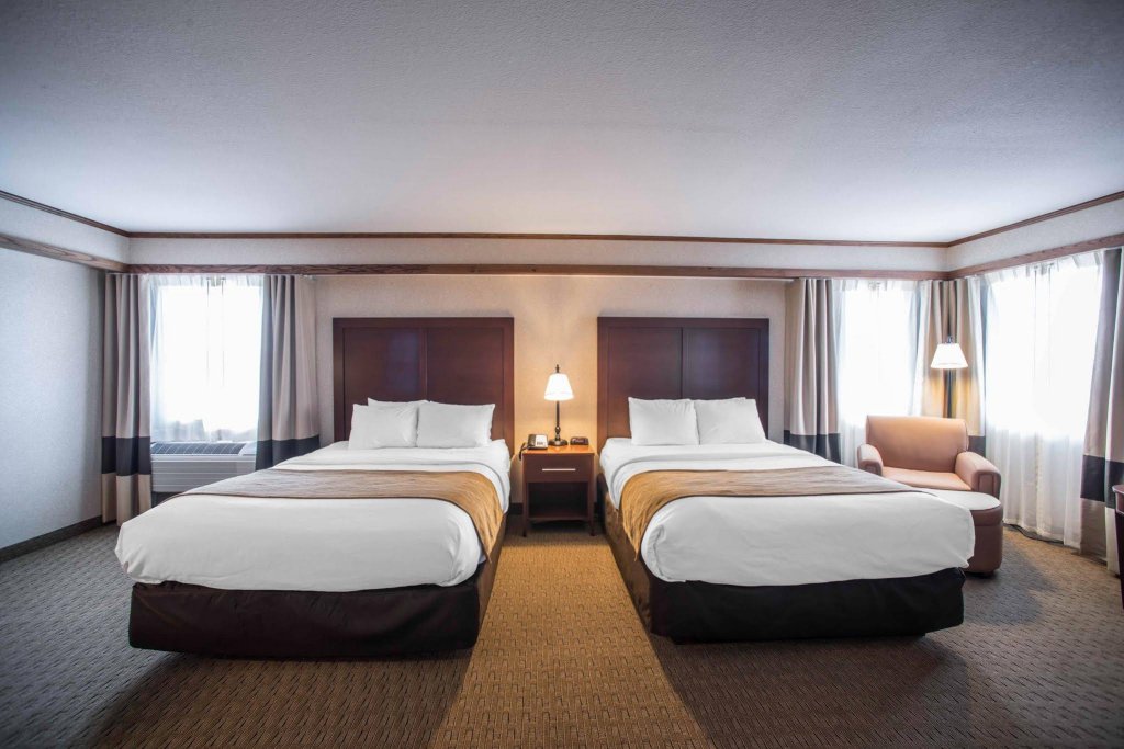 Фото Comfort Inn Warrensburg Station