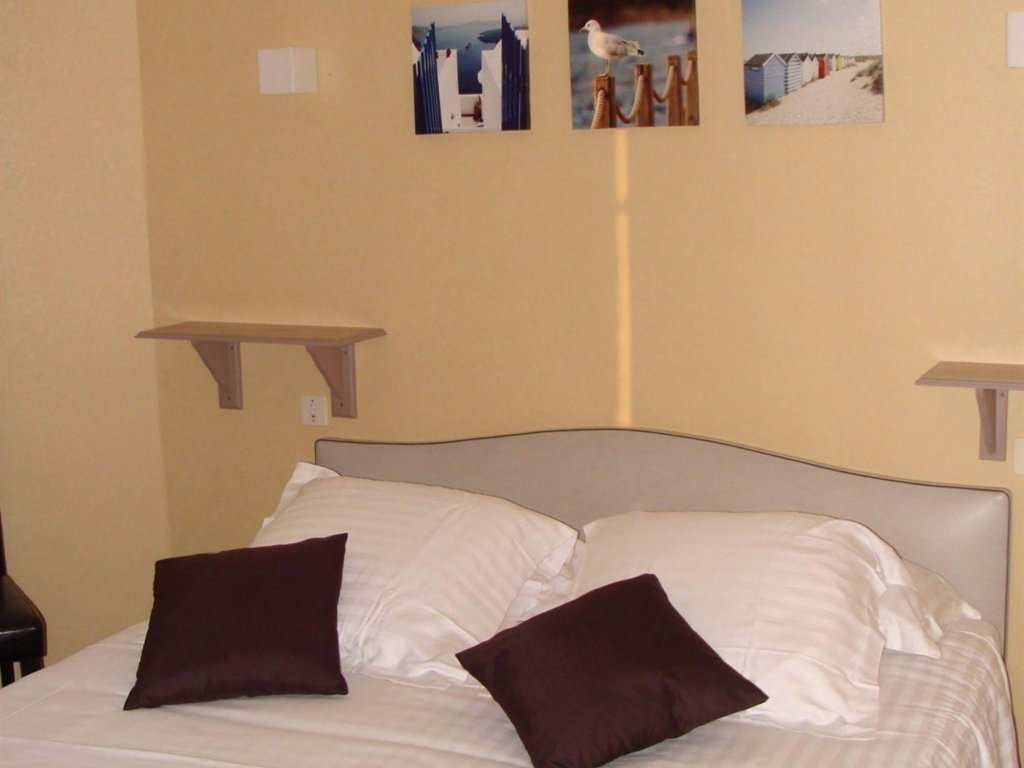 Фото Hôtel Le Flaubert