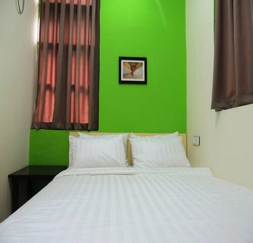 Гостиница Lotus Bed & Breakfast в Янгоне