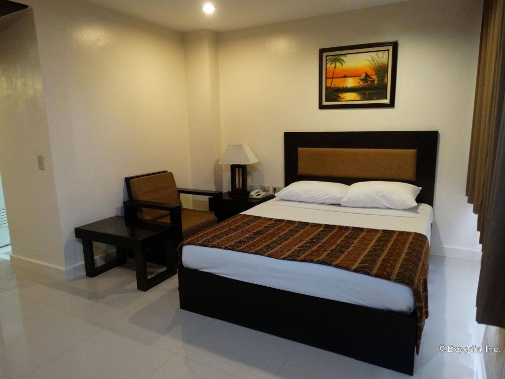 Фото Paragon Tower Hotel