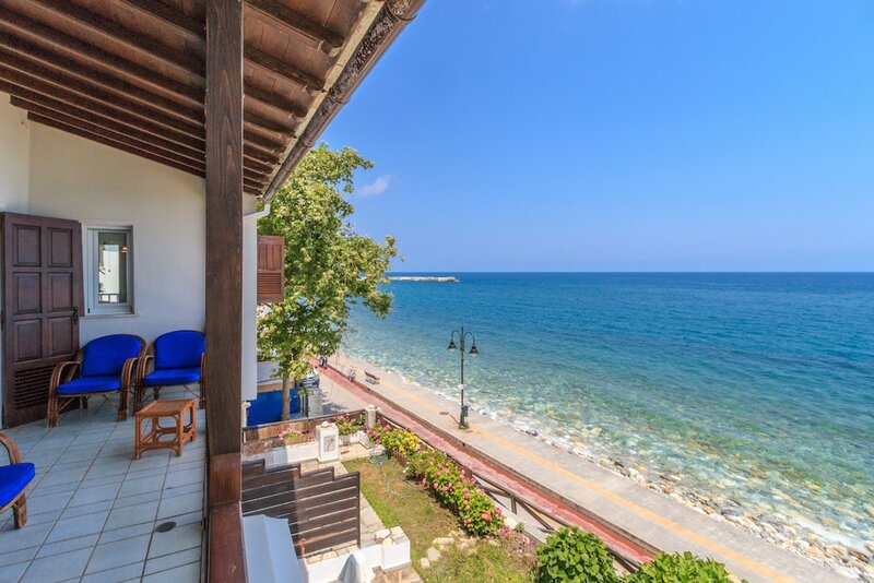 Жильё посуточно Agios Ioannis Luxurious Beachfront Apt