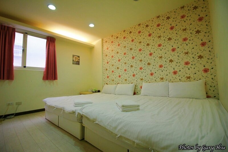 Хостел Fengjia Hello Hostel