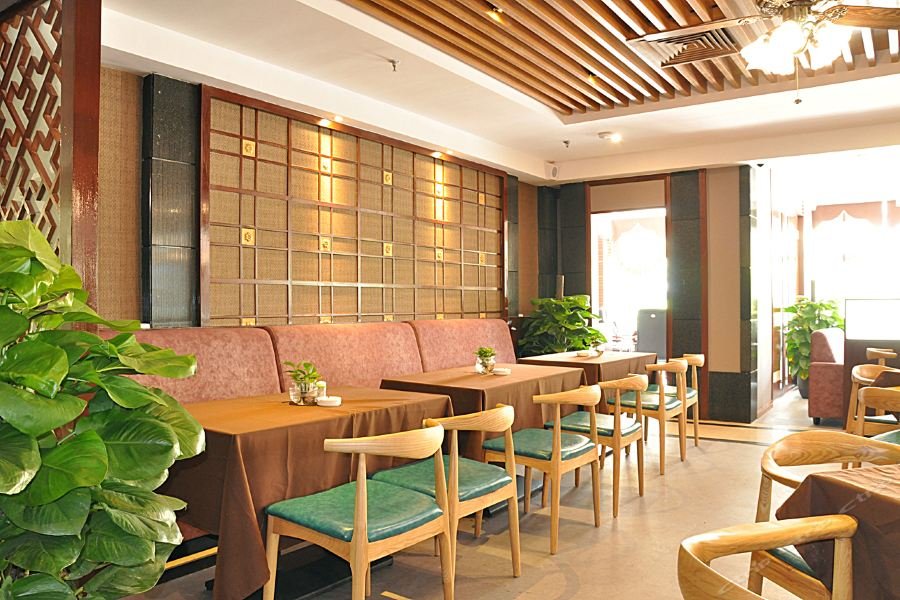 Фото Maotai Yingbin Hotel