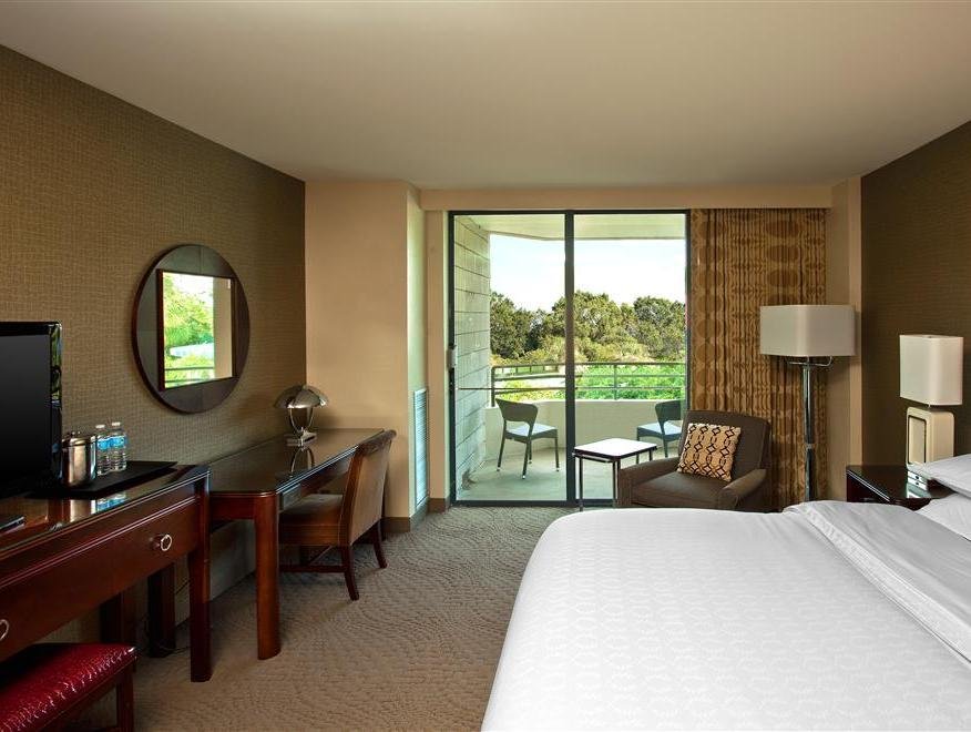 Фото Sheraton Tampa Brandon Hotel