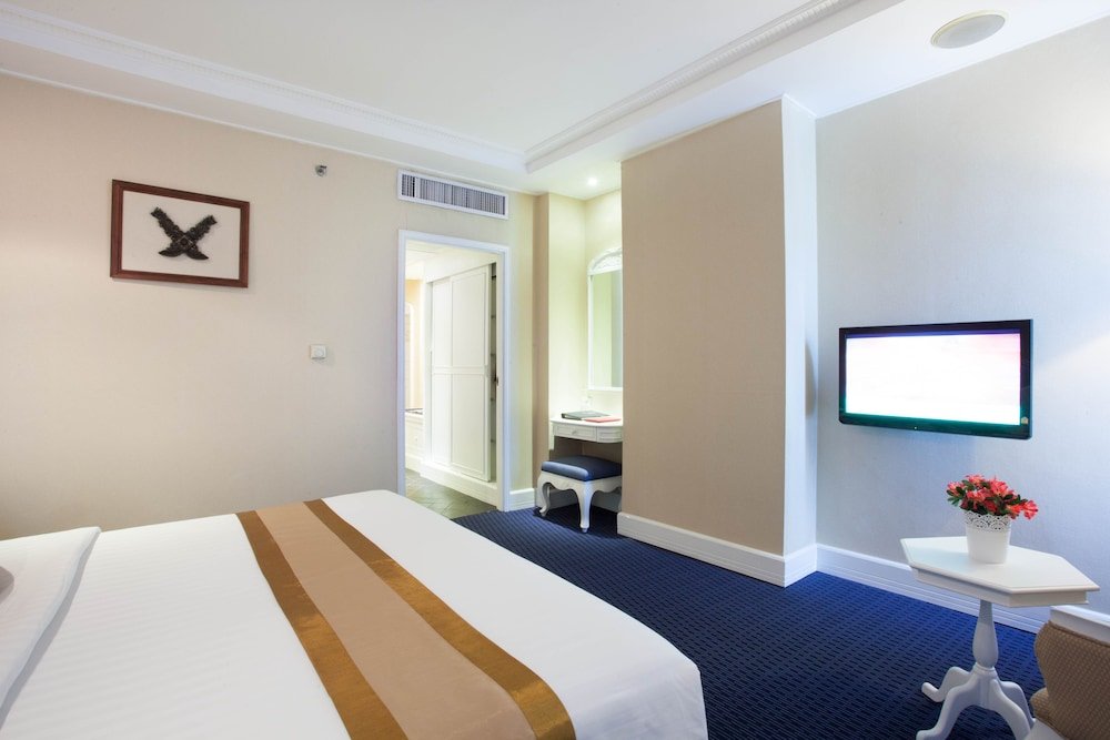 Фото Hotel Windsor Suites Bangkok