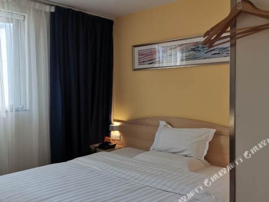 Фото 7 Days Inn Zhuzhou The Central Plaza Branch