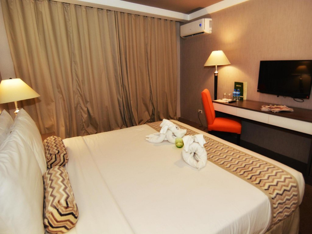 Фото 88 Courtyard Hotel