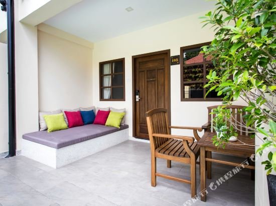 Фото Naiya Buree Resort at Nai Harn Beach