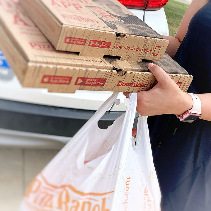 Food and lunch delivery Pizza Ranch, State of Minnesota, photo