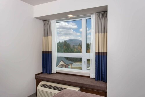 Гостиница Microtel Inn and Suites by Wyndham Mont Tremblant