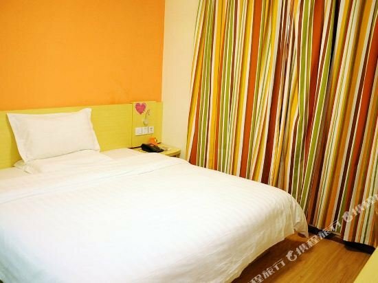 Hotel 7 Days Inn Guiyang Sanqiaohouba Branch, Guiyang, photo