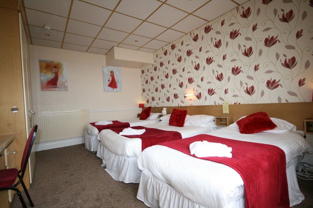 Фото The Blenheim Mount Hotel