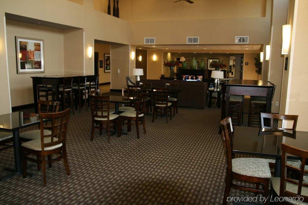 Фото Hampton Inn & Suites Merced