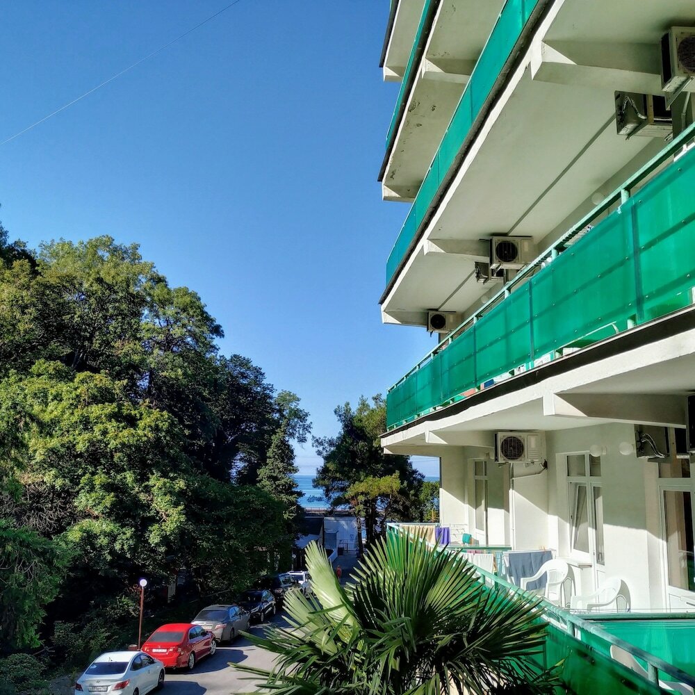 Дедеркой гостевые дома с бассейном