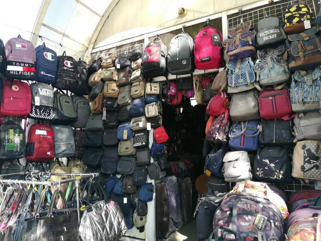 Магазин сумок и чемоданов Сумки, Саратов, фото