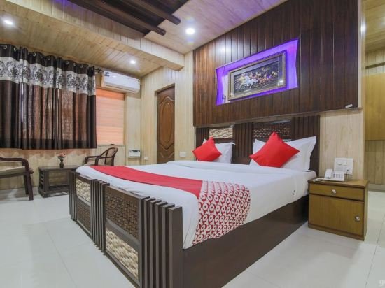 Фото Hotel Surya Palace