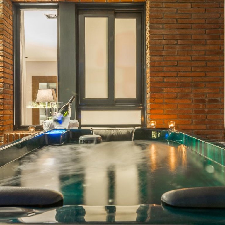 Фото Aparthotel Mariano Cubi Barcelona