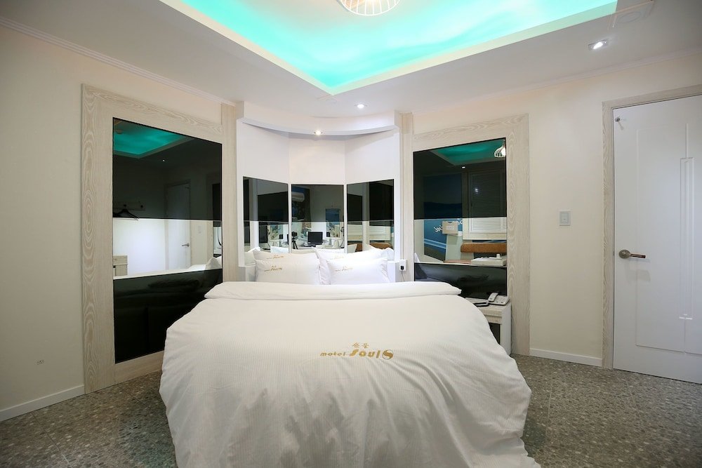 Фото Chungnam Garyong Soul Motel and Pension