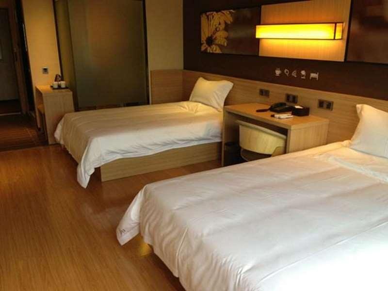 Фото Iu Hotel Zhangzhou Pedestrian Street Zhongshan Park Branch