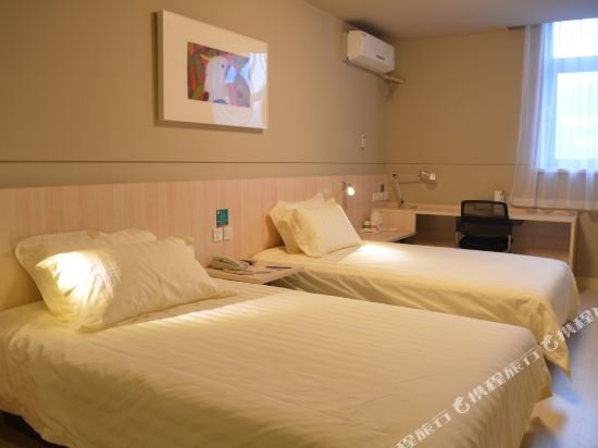 Фото Jinjiang Inn Cangzhou West High speed Train Station Rongsheng Plaza