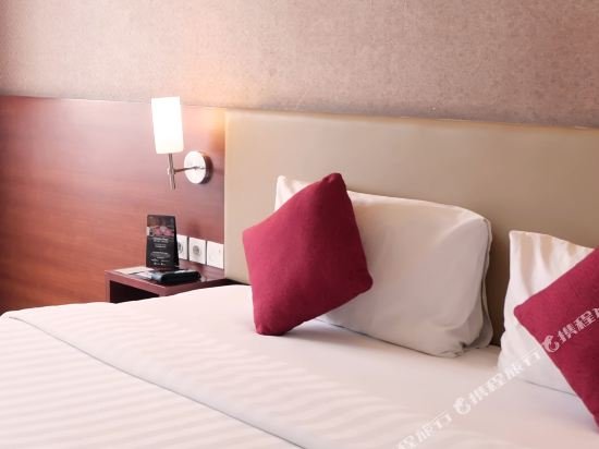 Фото Hotel Santika Premiere Bintaro