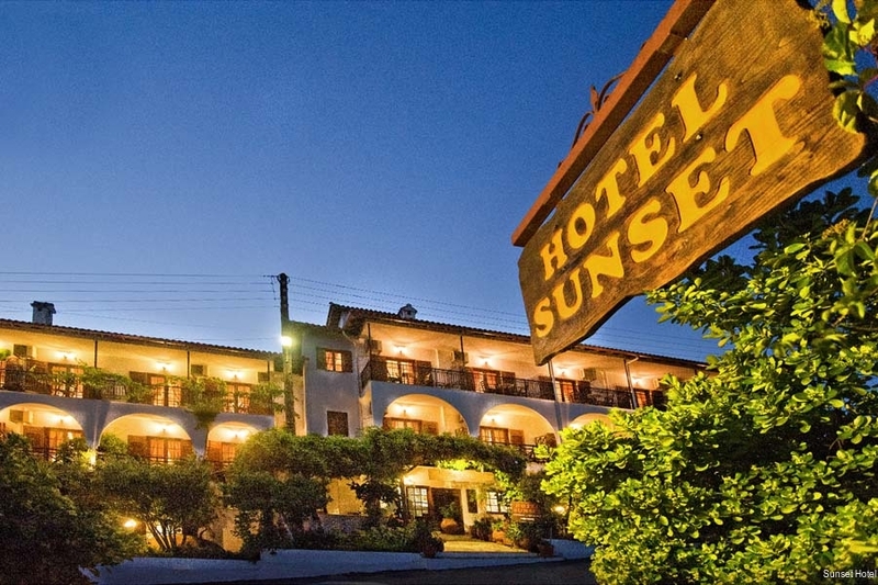 Фото отеля 1