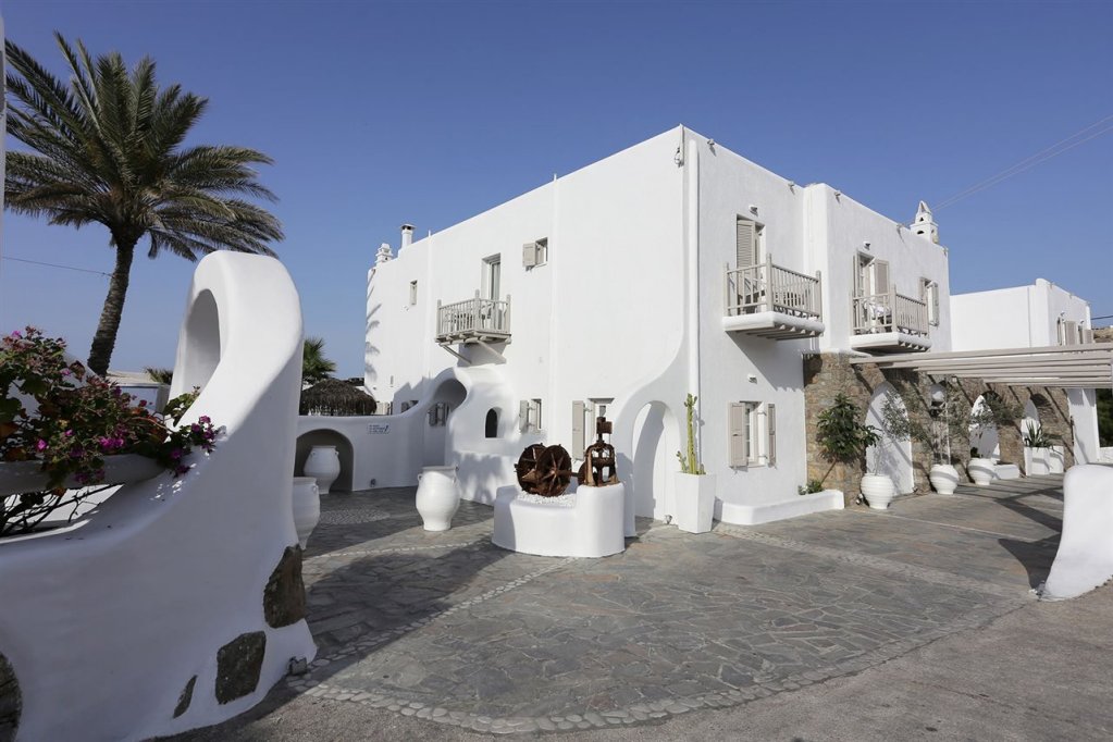 Фото Mykonos Dove Beachfront Hotel