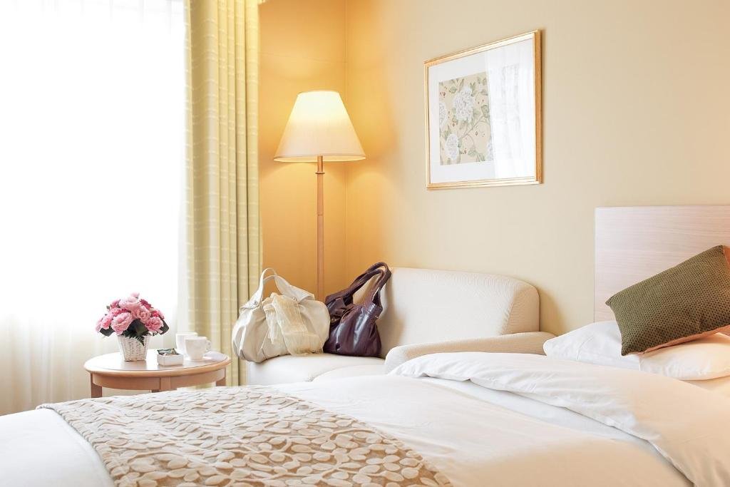 Фото Namba Oriental Hotel