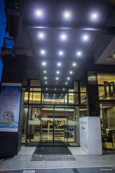 Фото Metropolitan Hotel