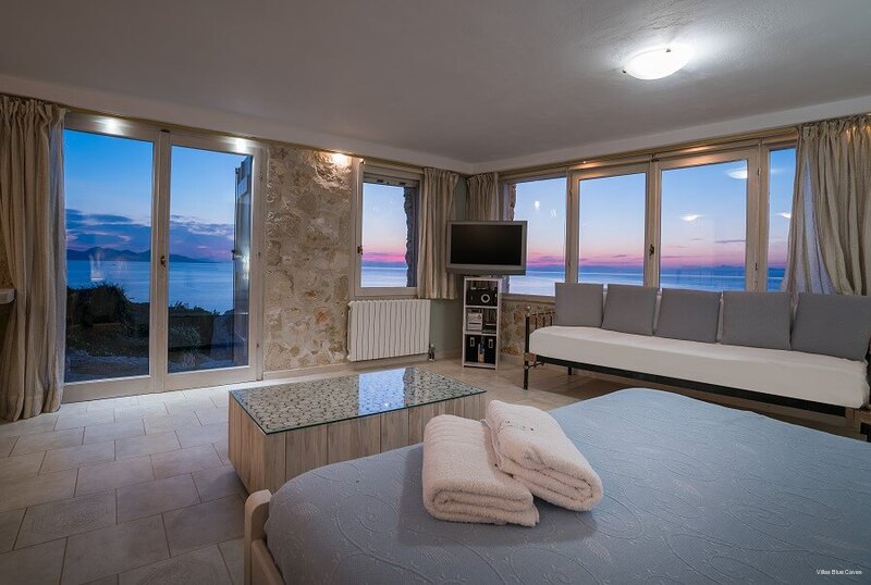 Фото Blue Caves Villas