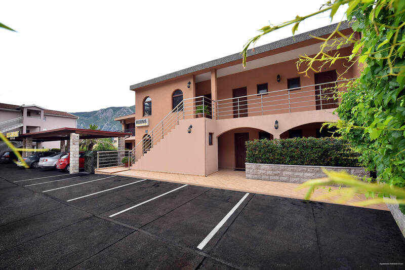 Фото Apartments Dobrotski Dvori