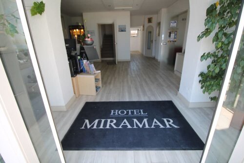 Гостиница Hôtel Miramar в Ла-Сьота