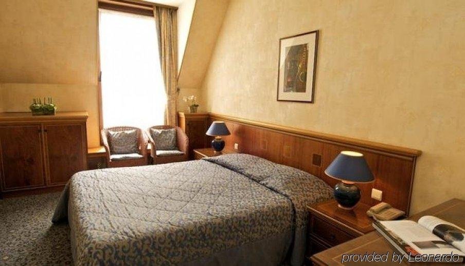 Фото Hotel Monsieur Ernest