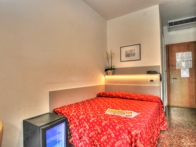 Фото Hotel Mediterraneo