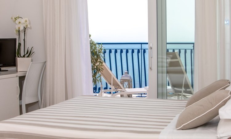 Фото Hotel Plaza Esplanade