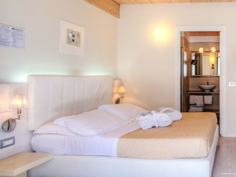 Фото Ferretti Beach Hotel