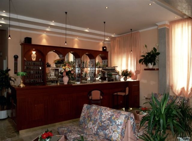 Фото Hotel Jasmine