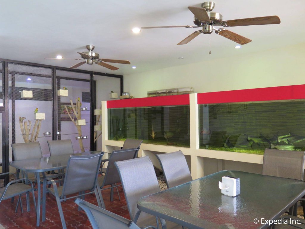 Фото The Royale House Travel Inn and Dormitel