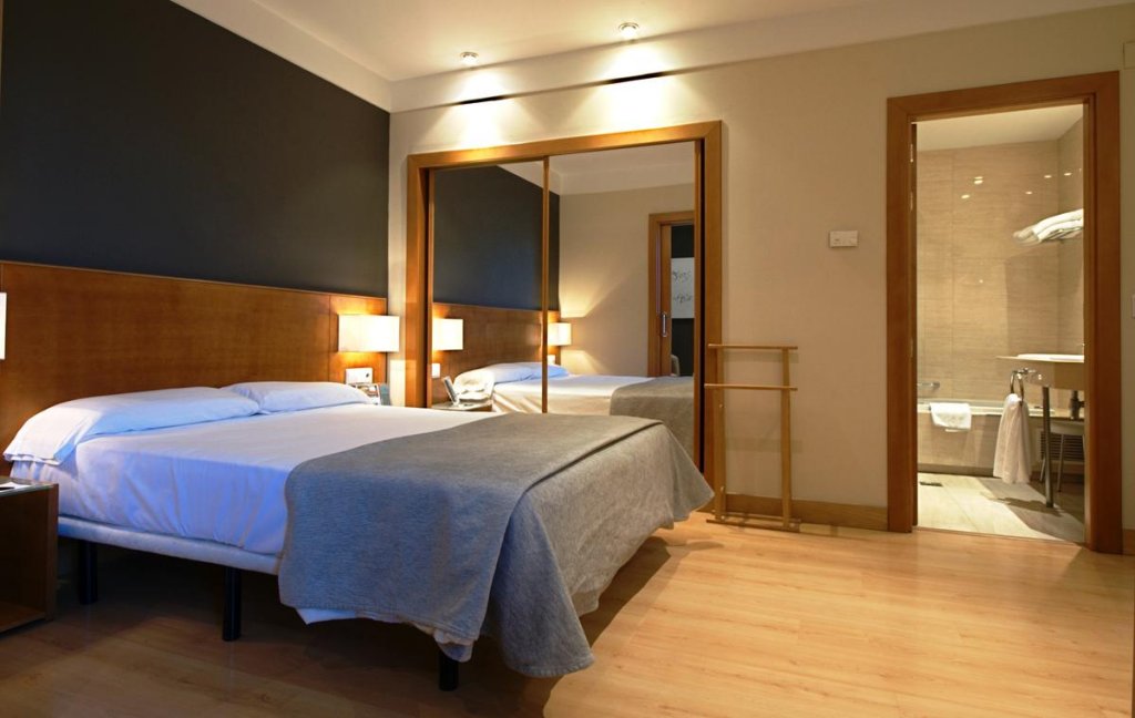 Фото Hotel Zenit Logroño