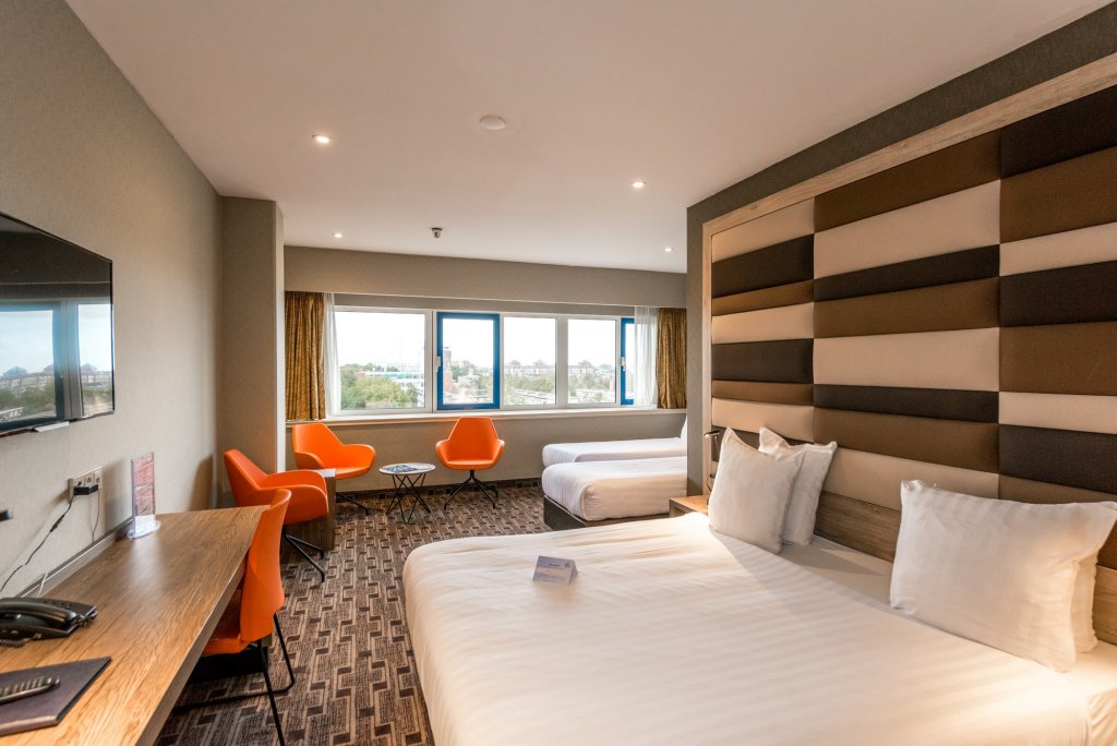 Фото отеля 2