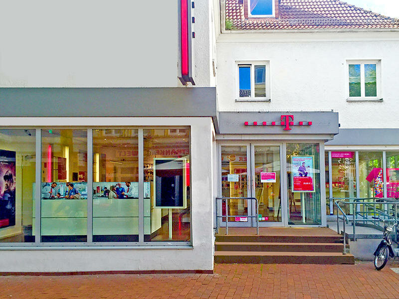 Mobile phone store Telekom Shop, Hamburg, photo