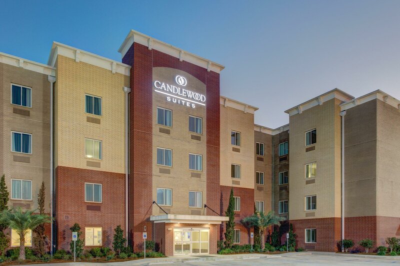 Гостиница Candlewood Suites Cut Off, an Ihg Hotel