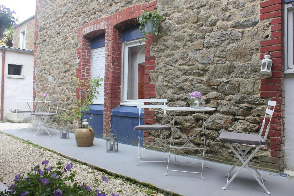 Фото Hôtel Saint-Michel