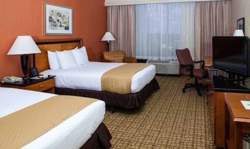Фото DoubleTree by Hilton Atlanta Airport