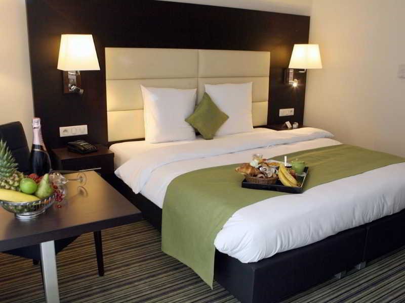 Фото Van Der Valk Hotel Charleroi Airport