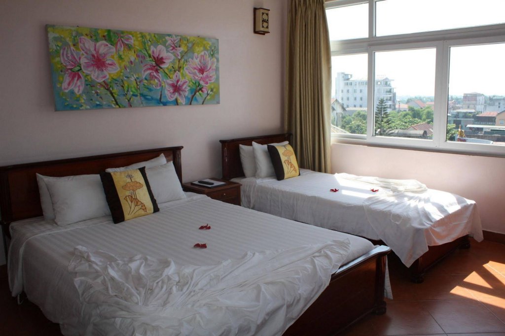 Фото Holiday Diamond Hotel