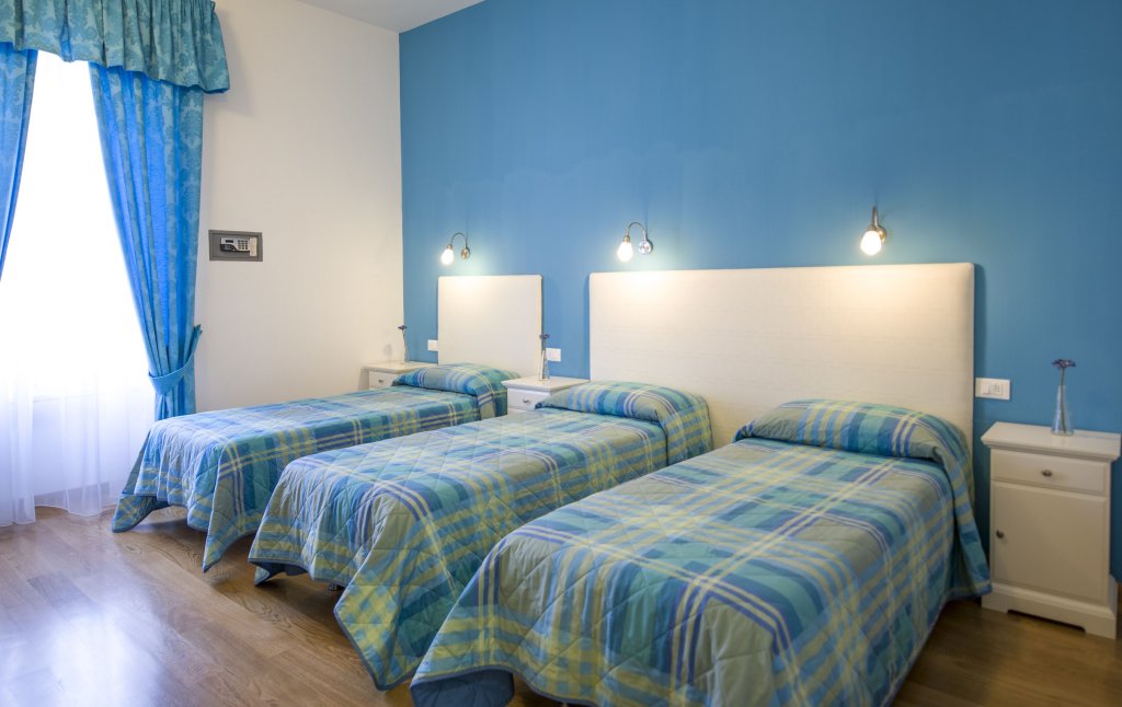 Фото Royal Rooms Colosseo