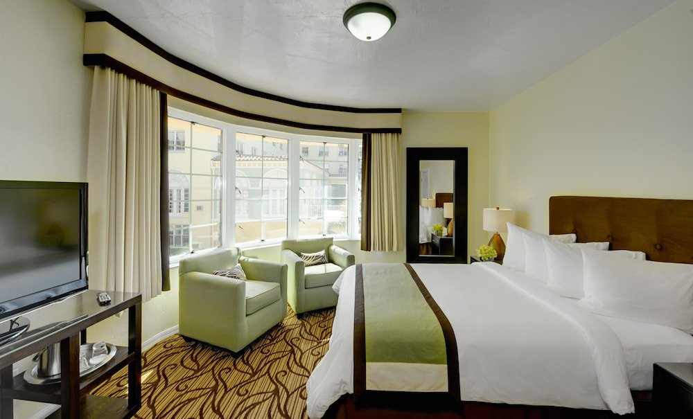 Фото Essex House by Clevelander